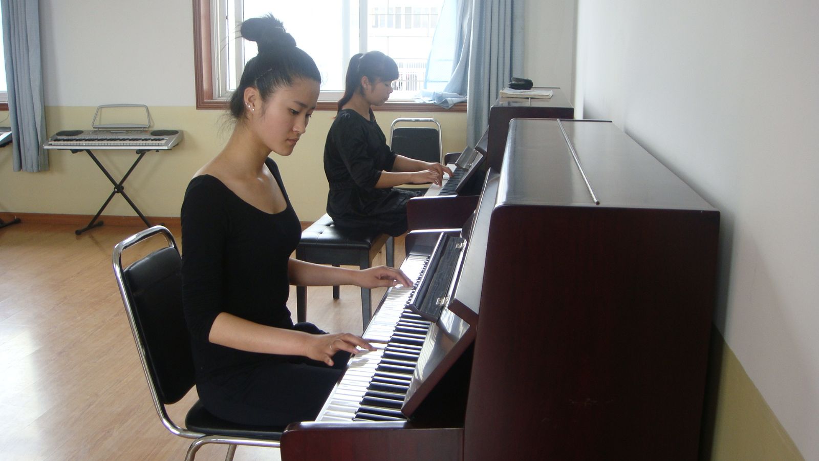 钢琴练习图,四川幼师学院